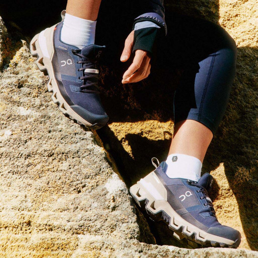 szczegóły On Running Cloudwander Waterproof, Navy/Desert