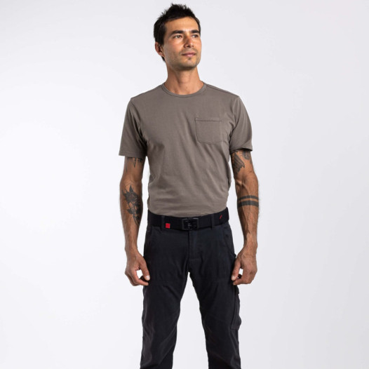 szczegóły Pasek Arcade Topo Jimmy Chin Black/Red – Przygodowy design i niezawodne trzymanie