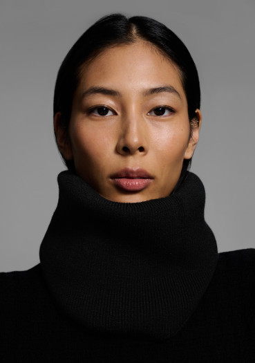 szczegóły Chusta damska Cordova Valle Buff Onyx