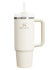 szczegóły Kubek termiczny Stanley Quencher H2.O FlowState™ Tumbler 890 ml – Cream